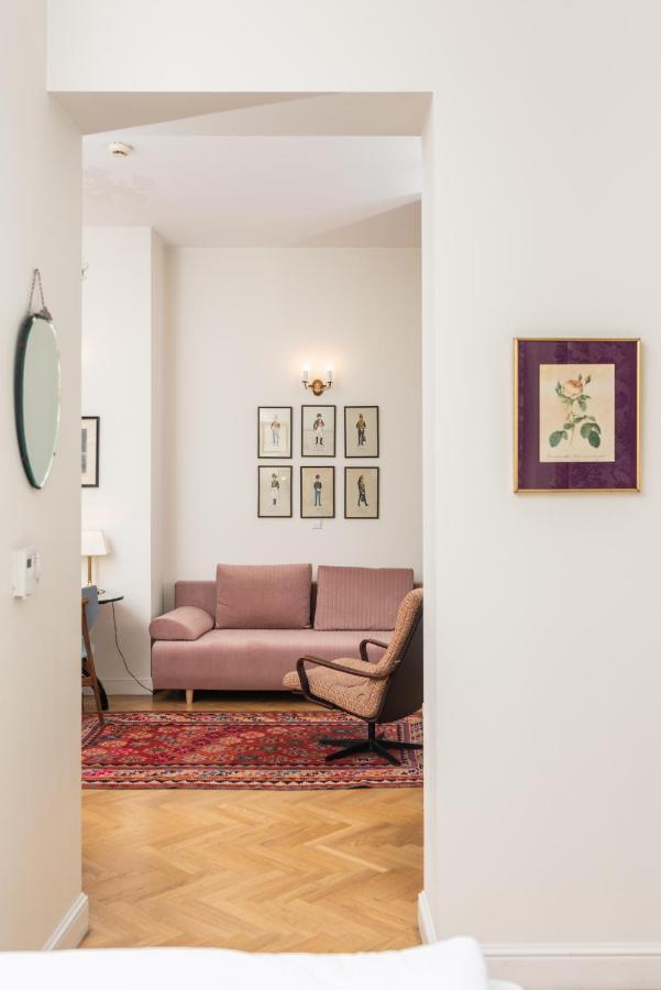 Classy Old Town - By Upstairs Apartament